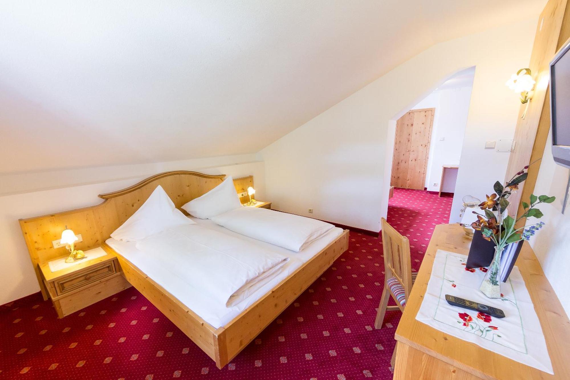 Waldheim 3*
